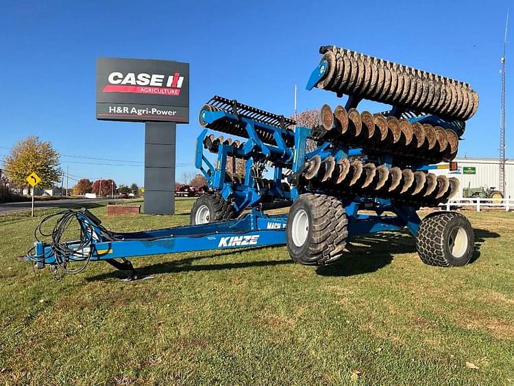 2019 Kinze Mach Till 331 Equipment Image0
