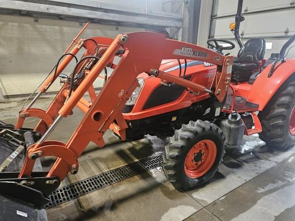 Image of Kioti NX4510 equipment image 2