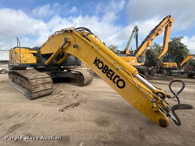 Image of Kobelco SK350LC equipment image 2