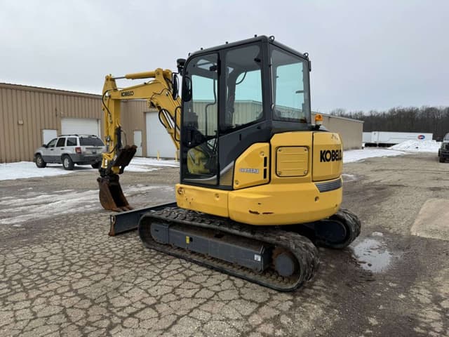 Image of Kobelco SK45SRX equipment image 2