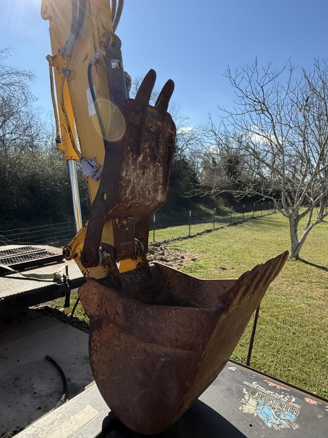 Image of Kobelco SK75SR equipment image 4