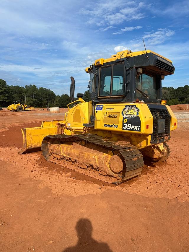 Image of Komatsu D39PXI equipment image 3