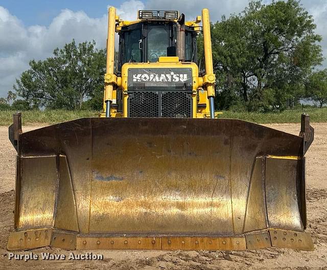 Image of Komatsu D65EX-18 equipment image 1