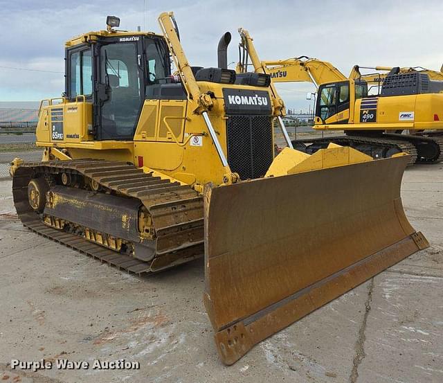 Image of Komatsu D65PX-18 equipment image 2