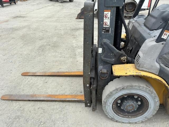 Image of Komatsu FG25HT-16 equipment image 4