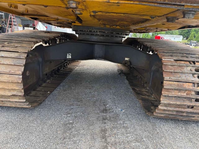 Image of Komatsu PC170LC-11 equipment image 4