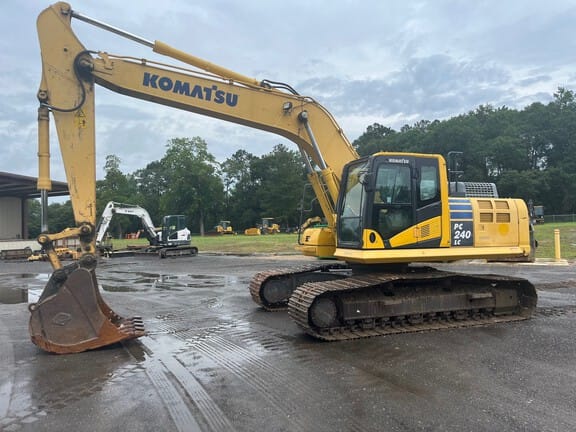 2019 Komatsu PC240LC Equipment Image0