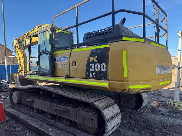Image of Komatsu PC300LC equipment image 1
