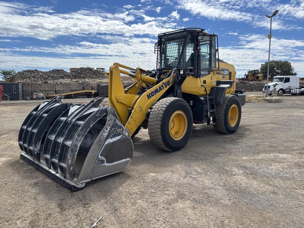 2019 Komatsu WA200-8 Equipment Image0