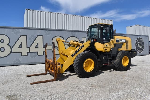 Image of Komatsu WA320-8 equipment image 4