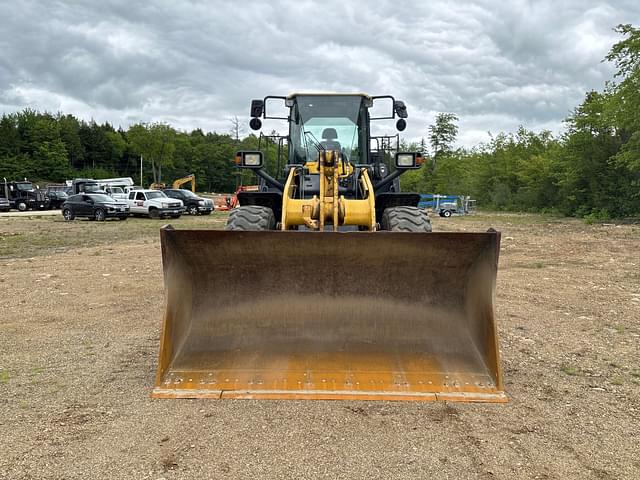 Image of Komatsu WA380 equipment image 1