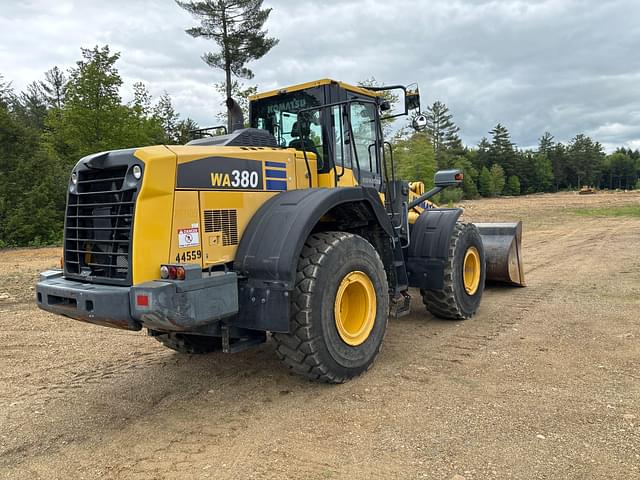 Image of Komatsu WA380 equipment image 4