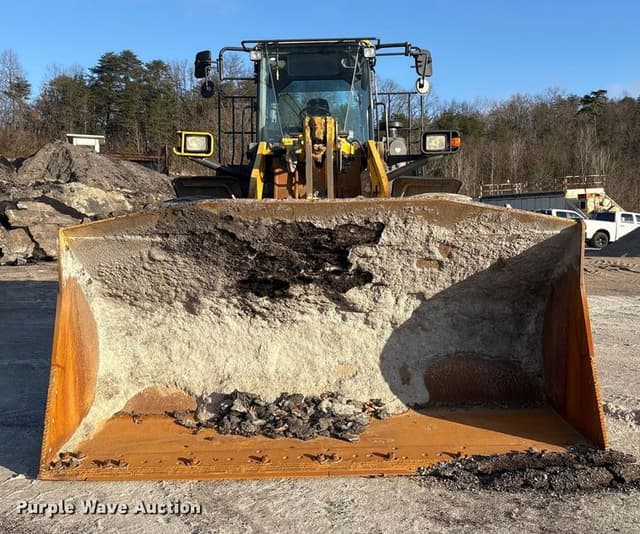 Image of Komatsu WA470 equipment image 1