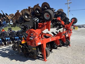 2019 Kuhn Krause Gladiator 1205M Image