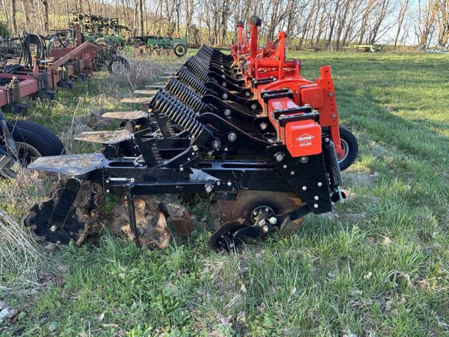 Image of Kuhn Krause Gladiator 1205M equipment image 1