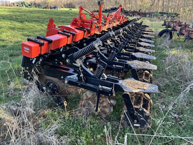Image of Kuhn Krause Gladiator 1205M equipment image 3