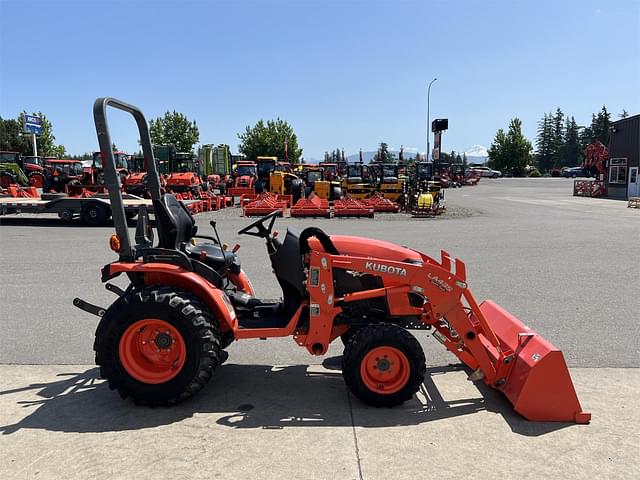 Image of Kubota B2301HSD equipment image 4