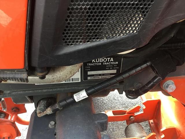 Image of Kubota B2301HSD equipment image 4