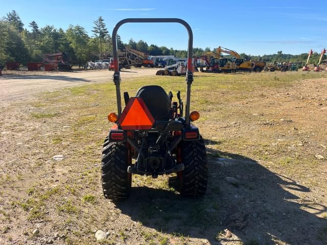 Image of Kubota B2601 equipment image 3
