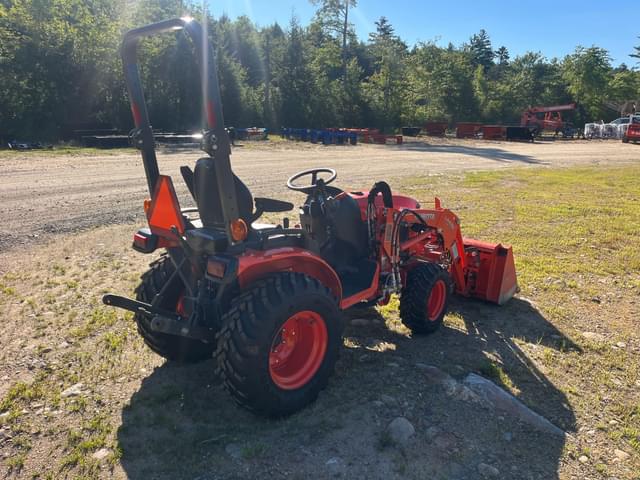 Image of Kubota B2601 equipment image 4