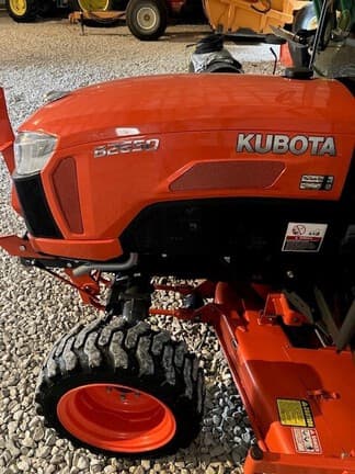 Image of Kubota B2650 equipment image 1