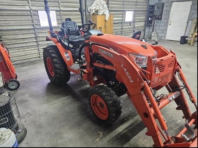 Image of Kubota B2650HSD equipment image 2