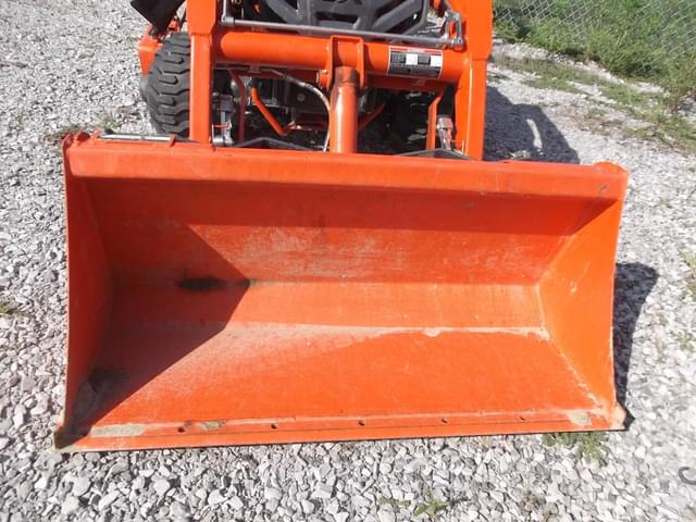 Image of Kubota BX2380 equipment image 2