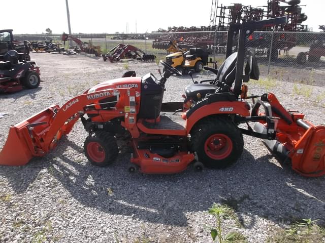 Image of Kubota BX2380 equipment image 3
