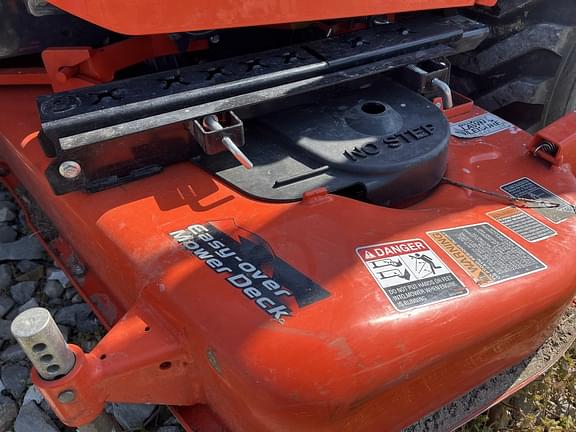 Image of Kubota BX2380 equipment image 2