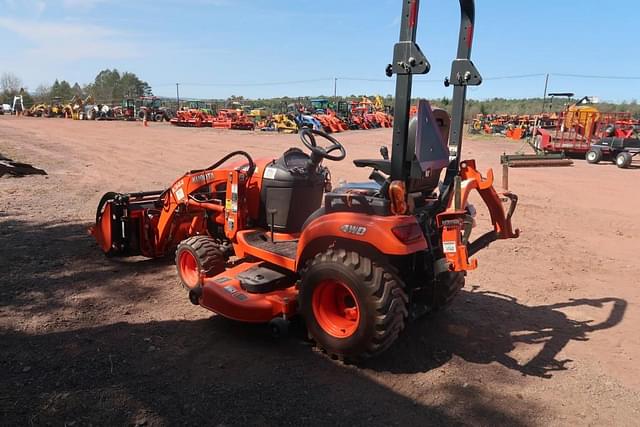 Image of Kubota BX2380 equipment image 2