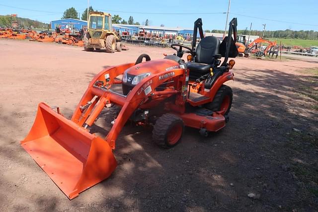 Image of Kubota BX2380 equipment image 3