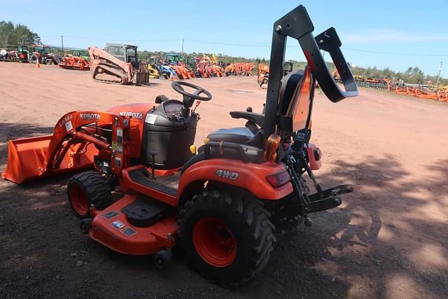 Image of Kubota BX2380 equipment image 2