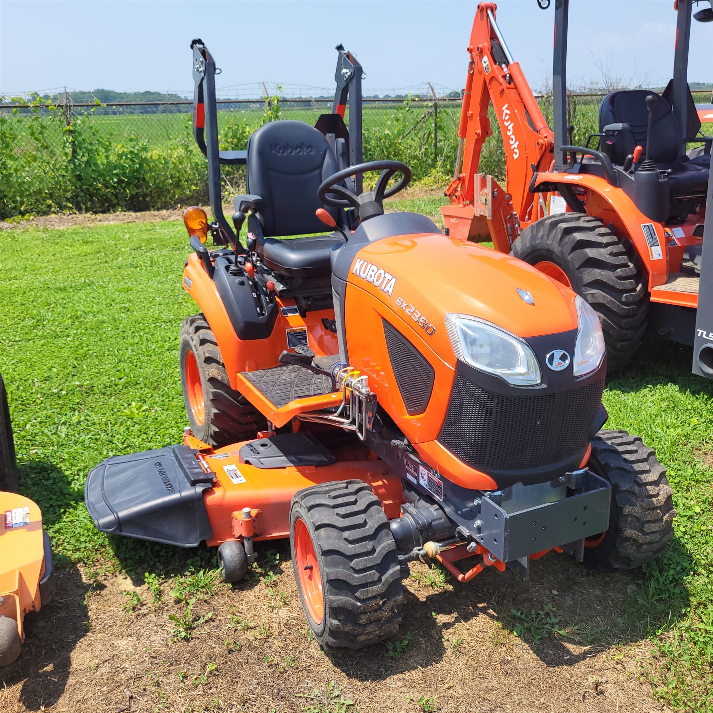 2019 Kubota BX2380 Equipment Image0