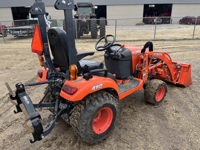 Image of Kubota BX2680 equipment image 4