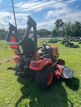 Image of Kubota BX2680 equipment image 3