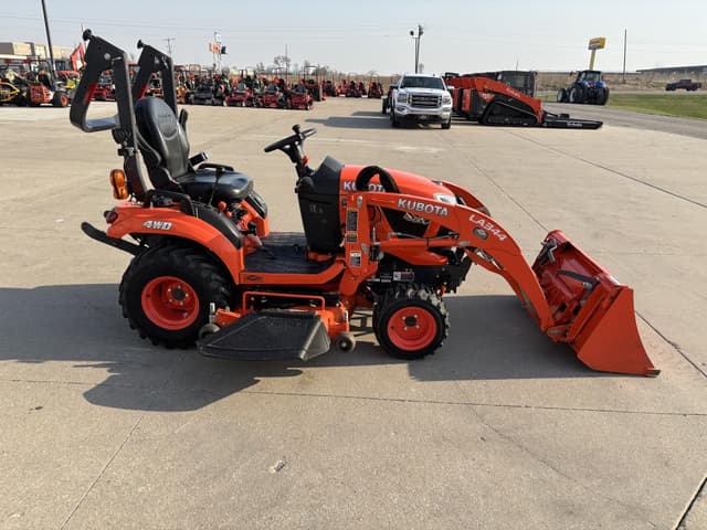 Image of Kubota BX2680 equipment image 4