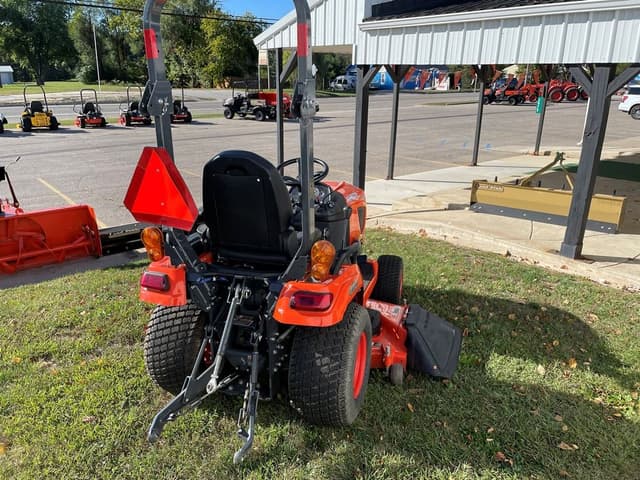 Image of Kubota BX2680 equipment image 2