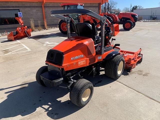 Image of Kubota F2690 equipment image 2