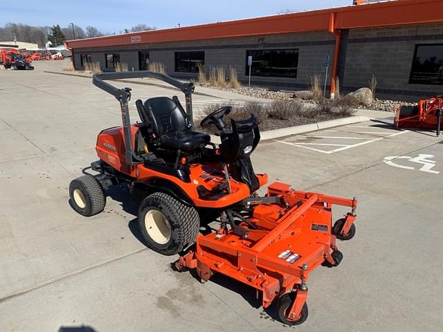 Image of Kubota F2690 equipment image 1