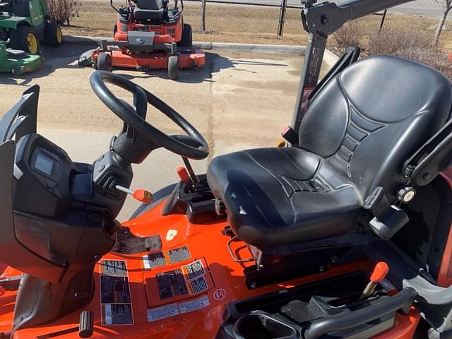 Image of Kubota F2690 equipment image 4
