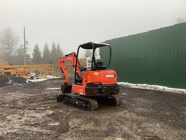 Image of Kubota KX033-4 equipment image 2