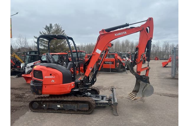 Image of Kubota KX033-4 equipment image 2