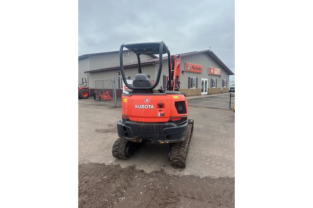 Image of Kubota KX033-4 equipment image 3