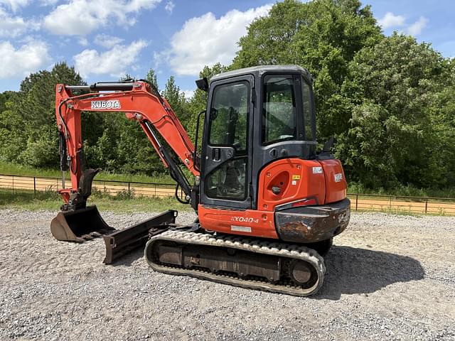 Image of Kubota KX040-4 equipment image 3