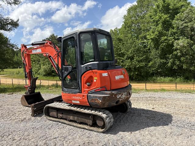 Image of Kubota KX040-4 equipment image 4