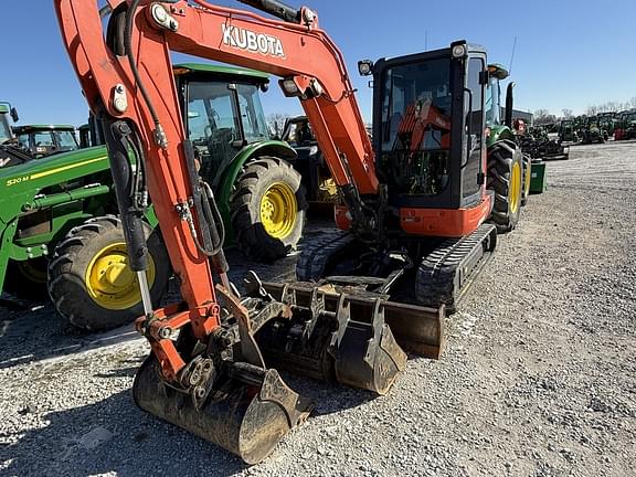 Image of Kubota KX040-4 equipment image 2