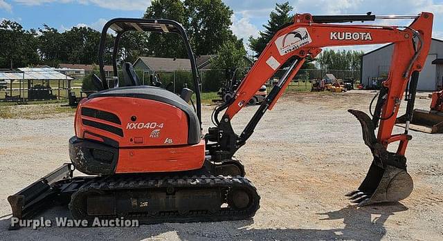 Image of Kubota KX040-4 equipment image 3