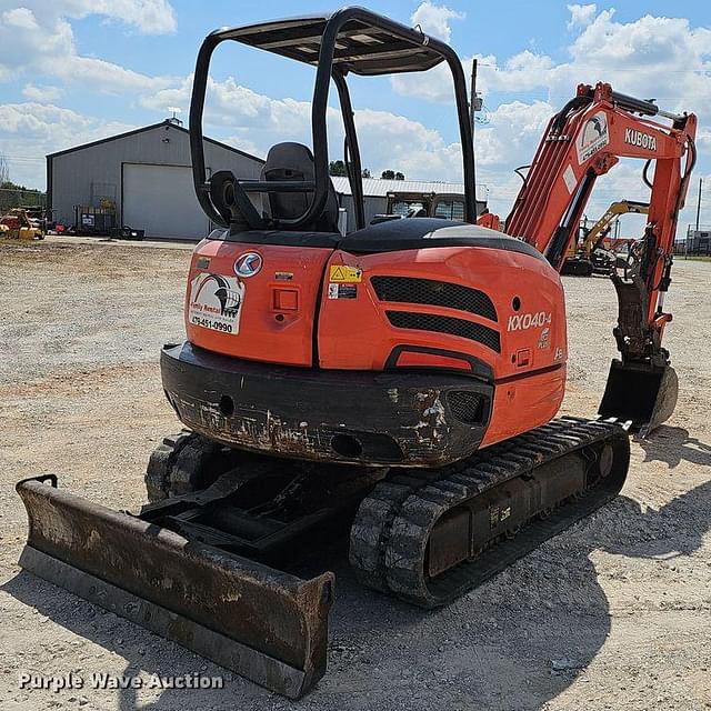 Image of Kubota KX040-4 equipment image 4