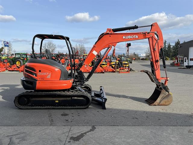 Image of Kubota KX057-4 equipment image 4