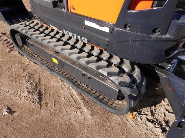 Image of Kubota KX71-3 equipment image 3
